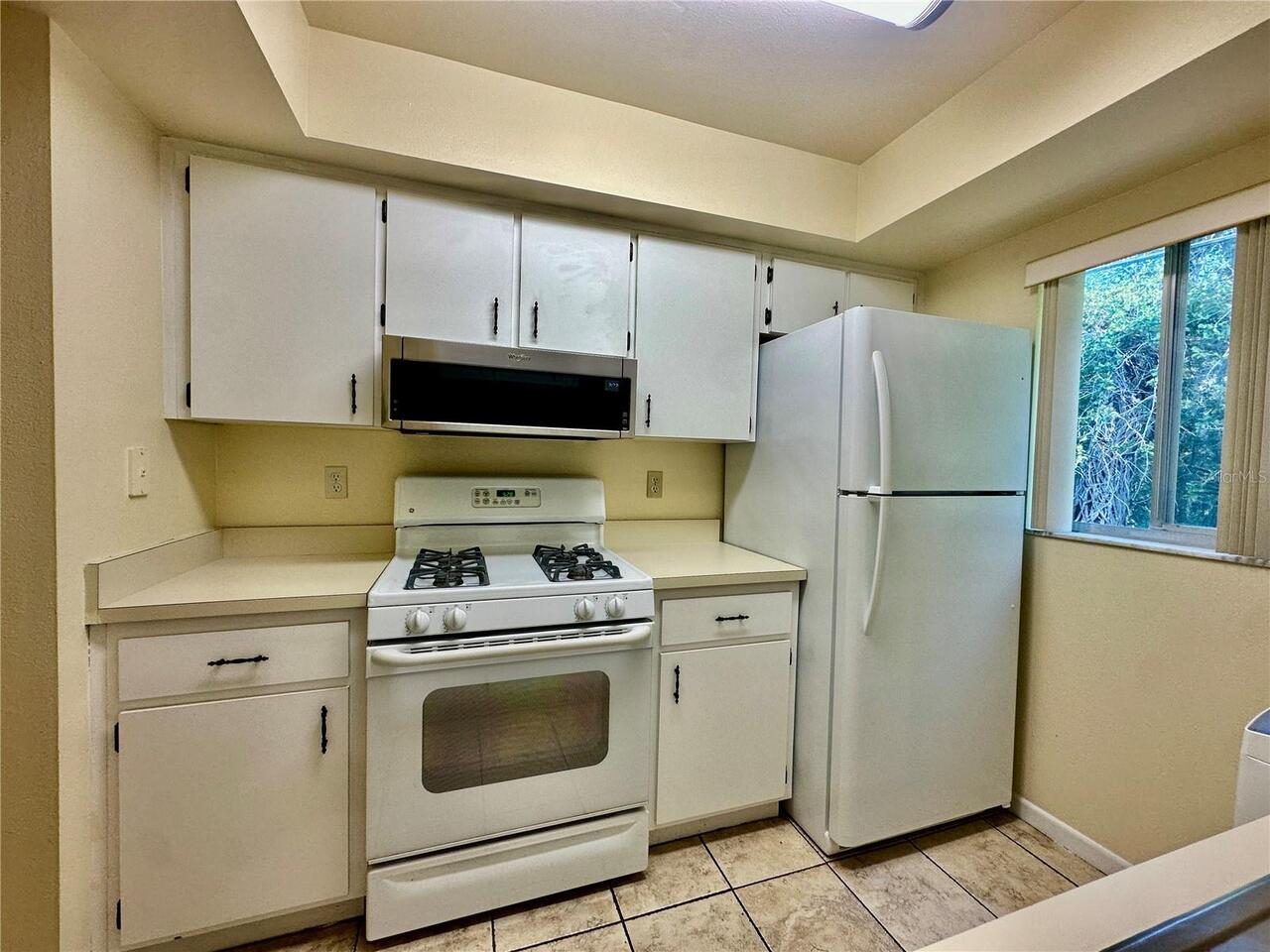 Listing Photo 9
