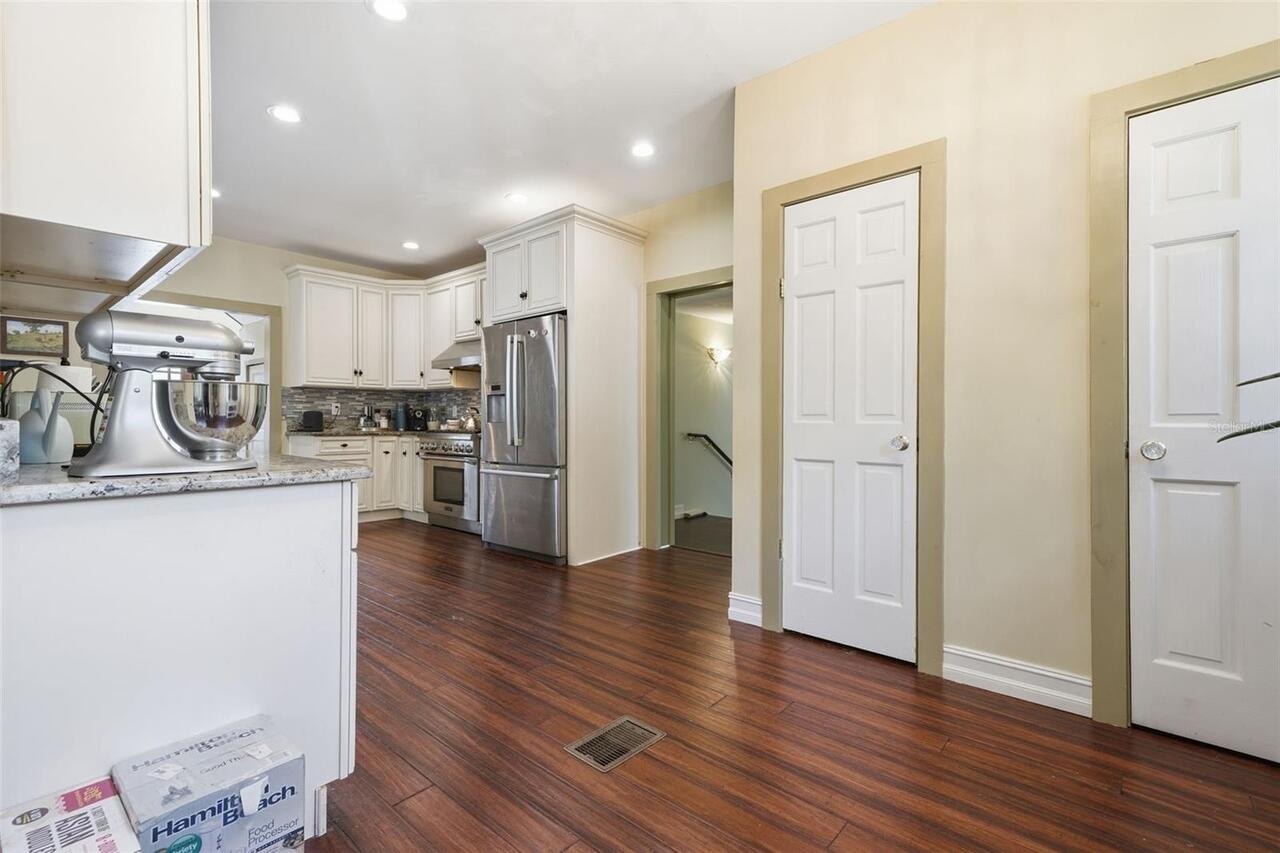 Listing Photo 10