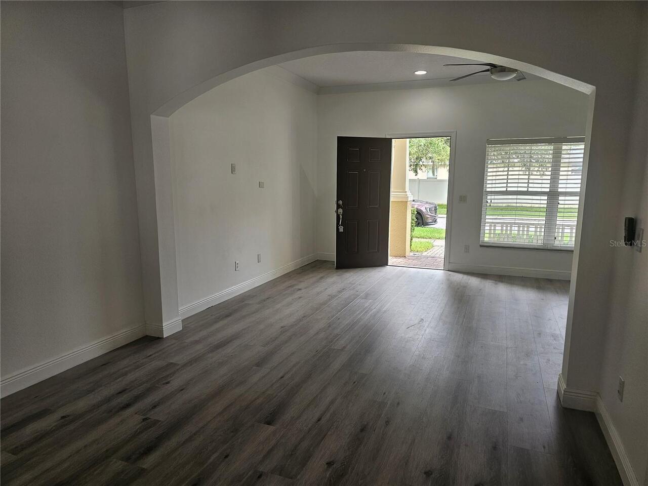 Listing Photo 12