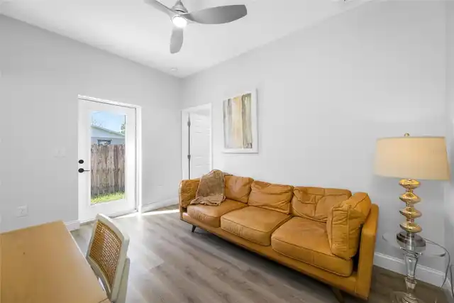 Listing Photo 17