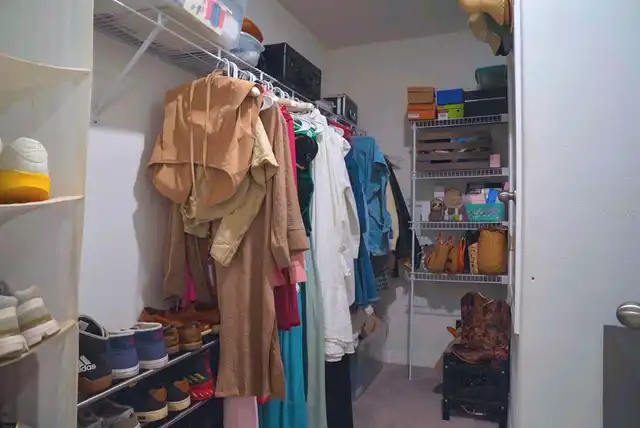 Listing Photo 12