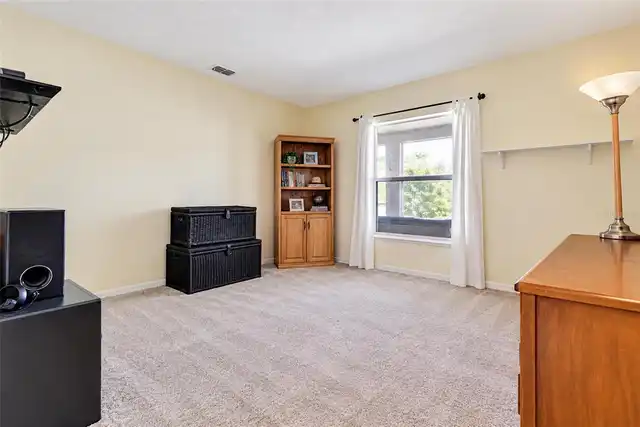 Listing Photo 34