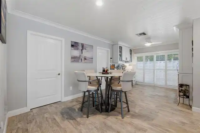 Listing Photo 17