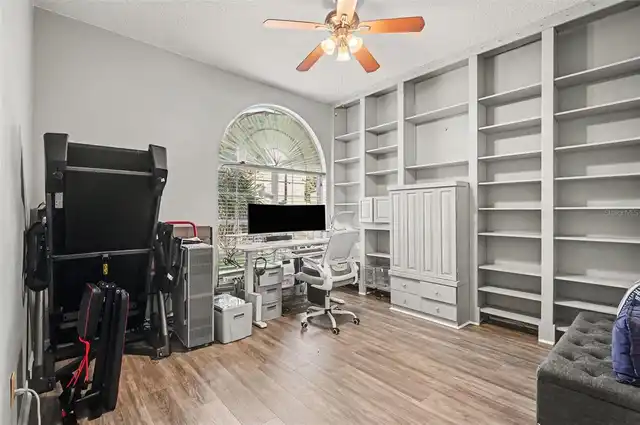 Listing Photo 9