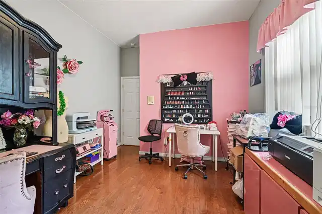 Listing Photo 37