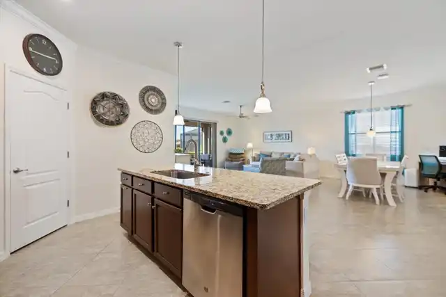 Listing Photo 16
