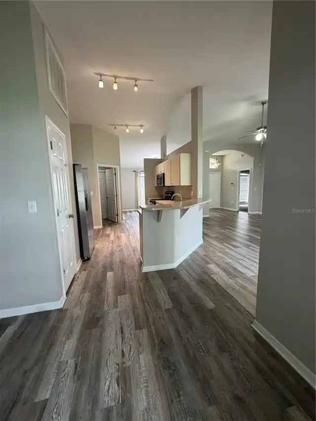 Listing Photo 6