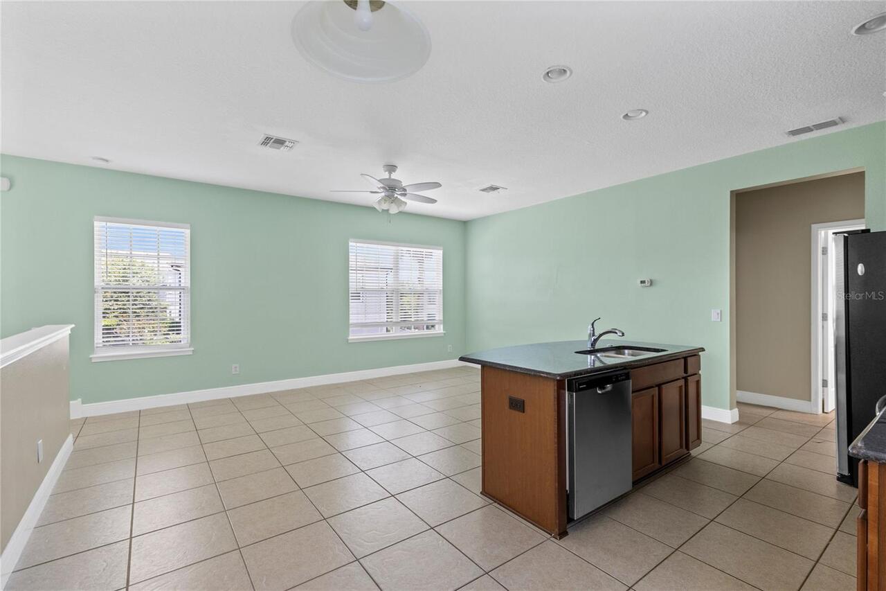 Listing Photo 9