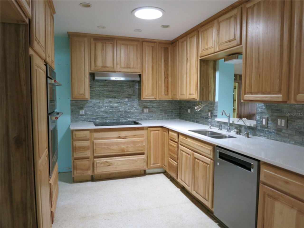 Listing Photo 8