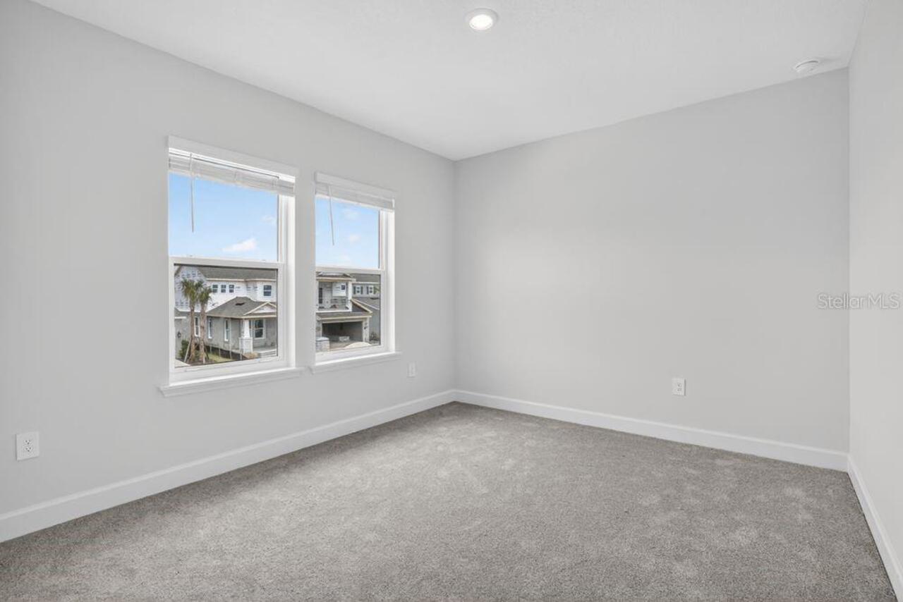 Listing Photo 14