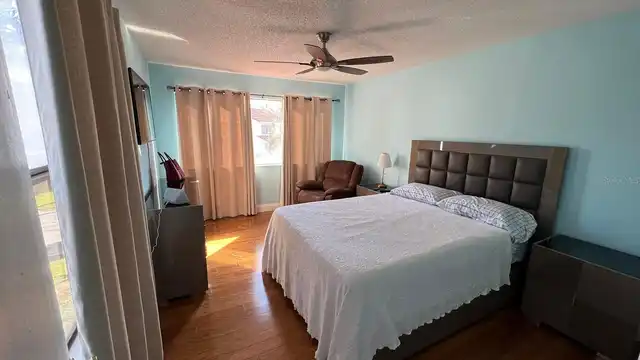 Listing Photo 12