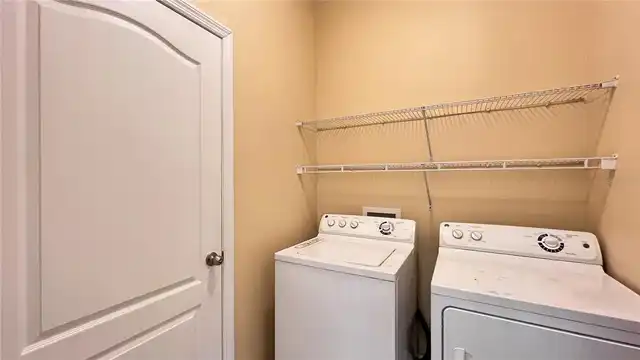Listing Photo 8