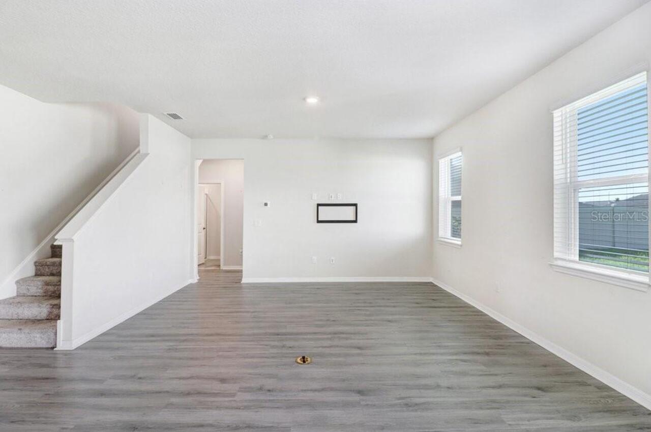 Listing Photo 10