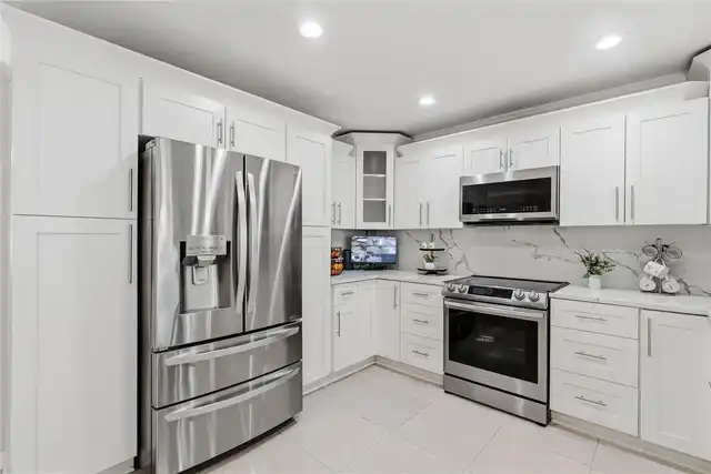 Listing Photo 11