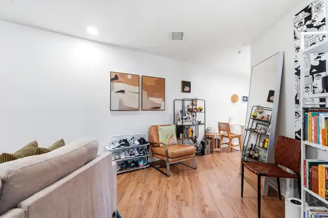 Listing Photo 9