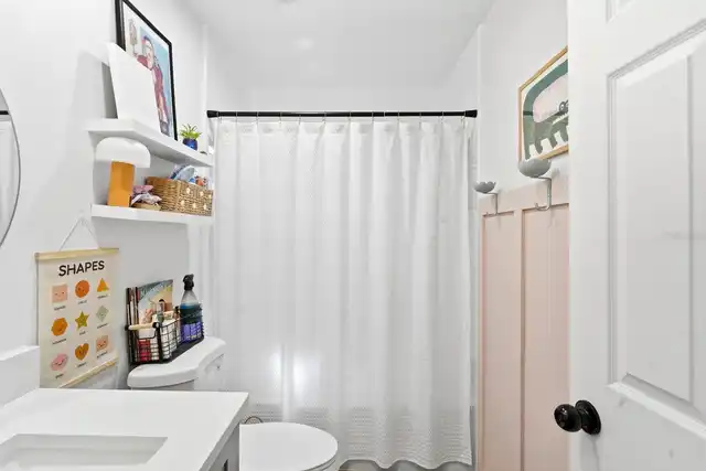 Listing Photo 11