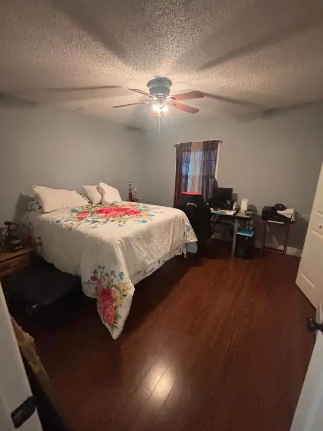 Listing Photo 8