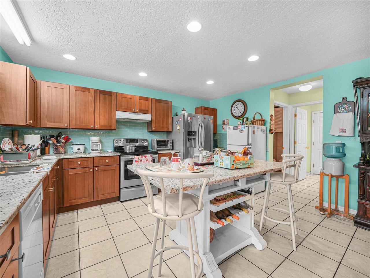 Listing Photo 9