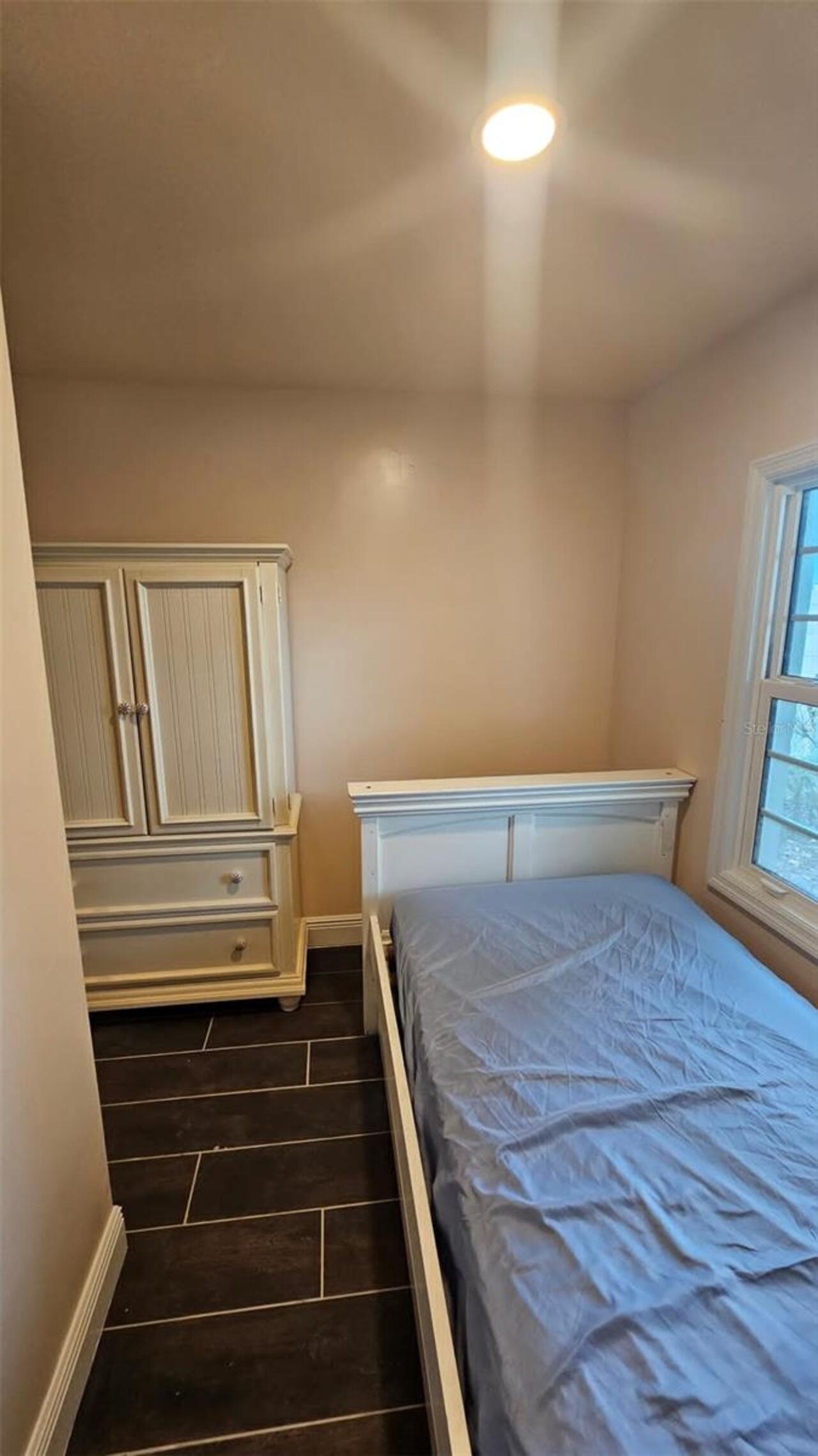 Listing Photo 8