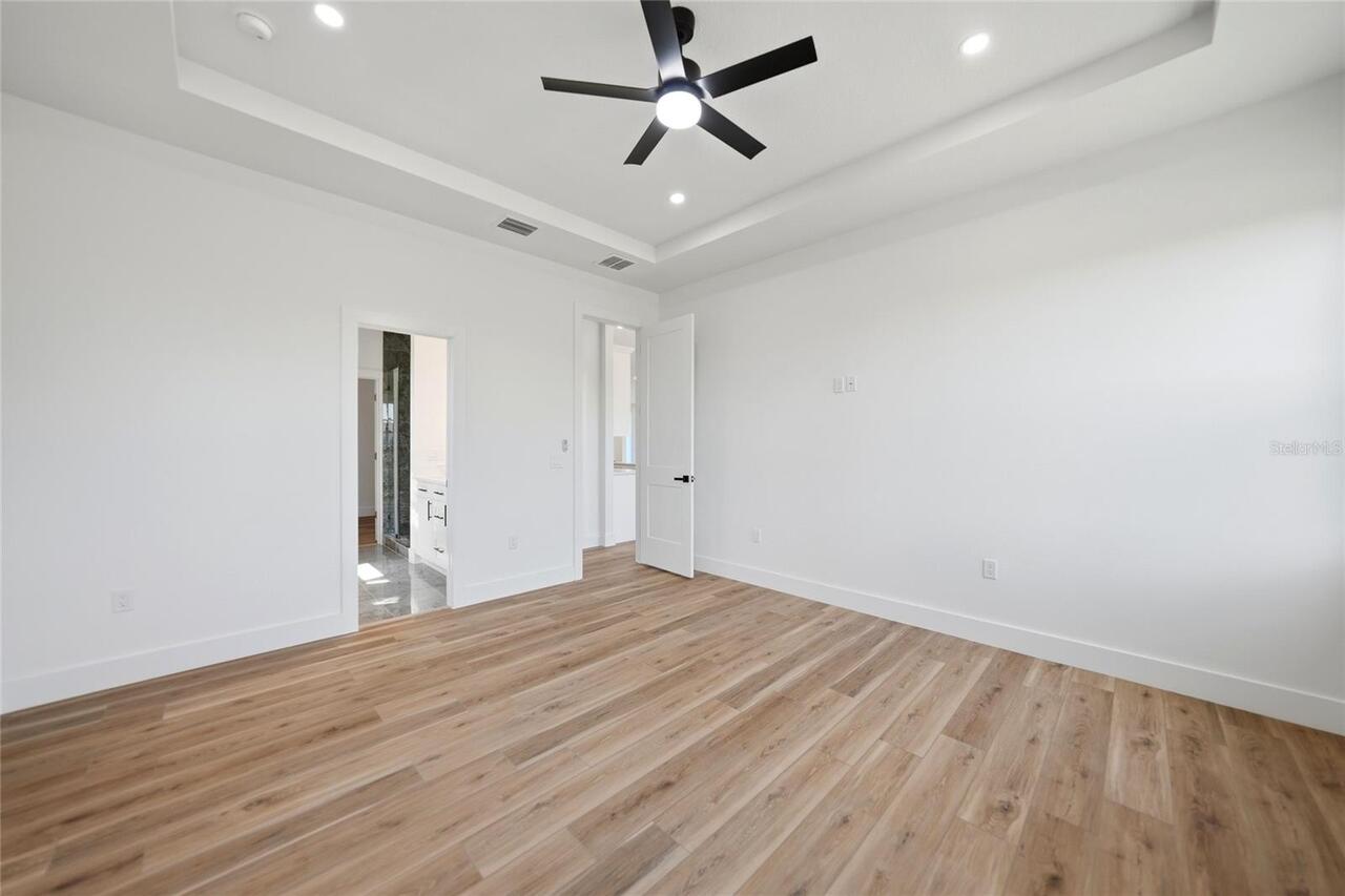 Listing Photo 33