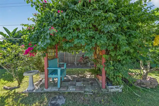 Listing Photo 25