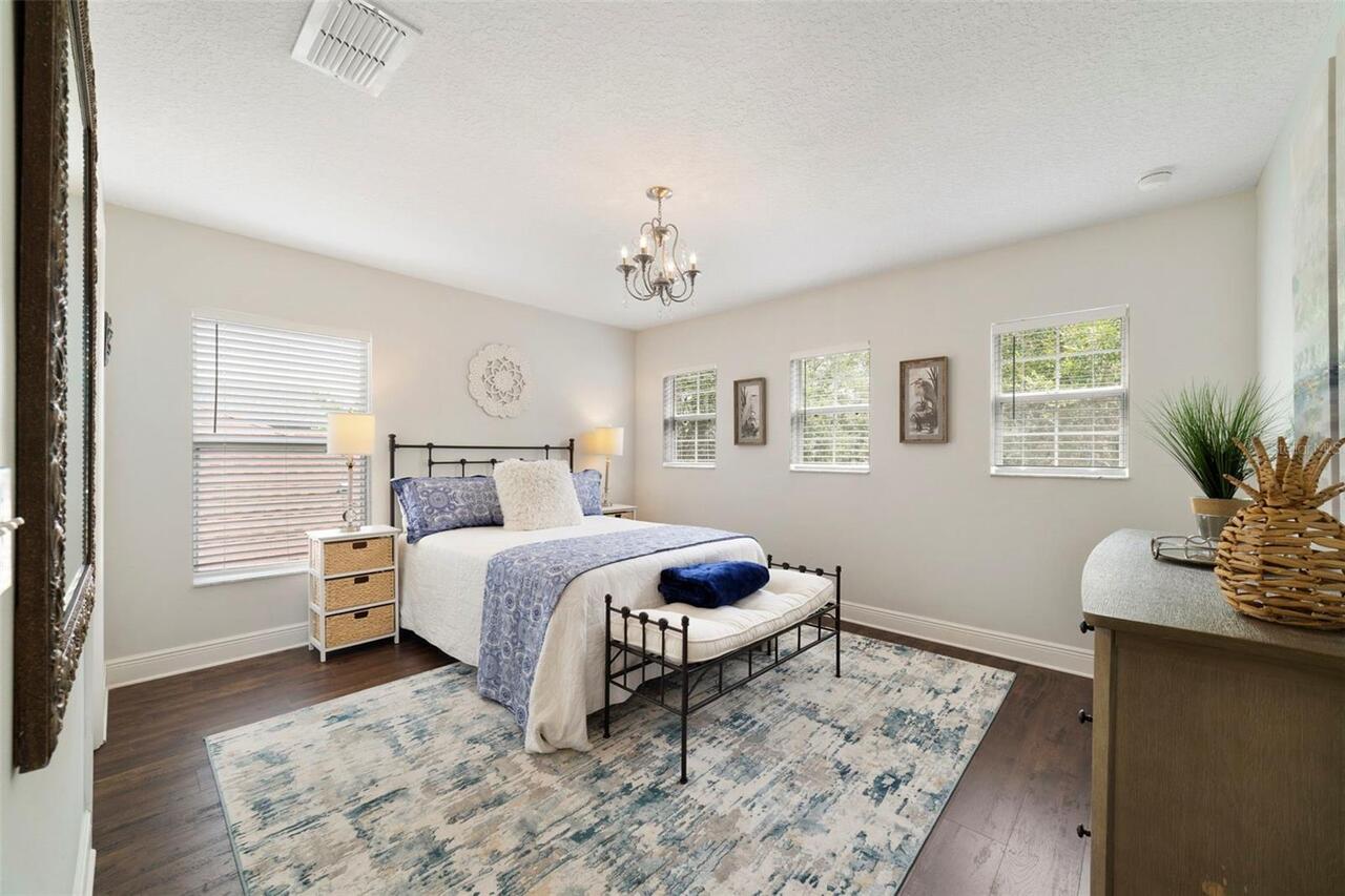 Listing Photo 16