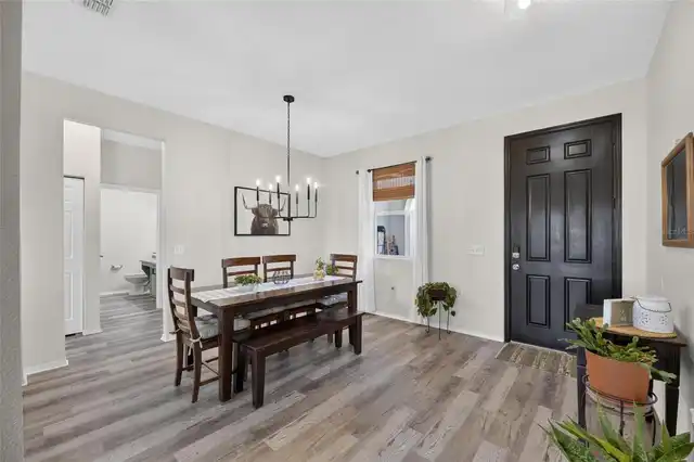 Listing Photo 10