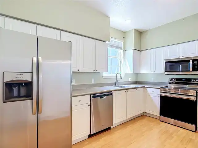 Listing Photo 17