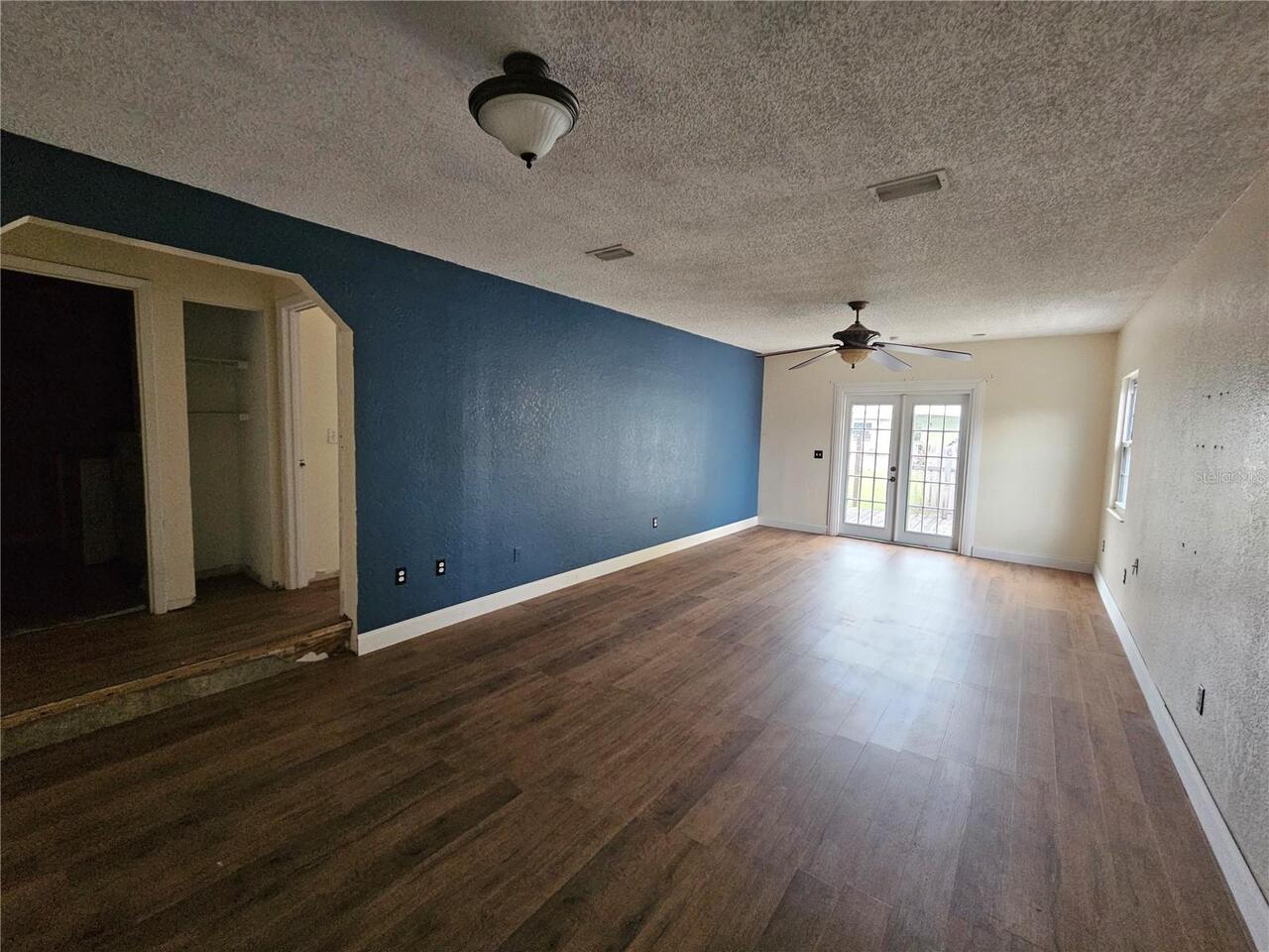 Listing Photo 8
