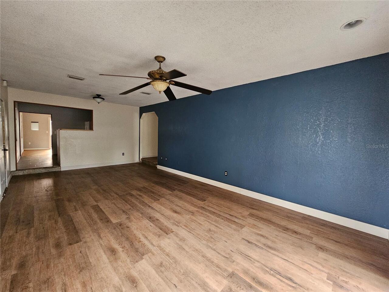 Listing Photo 9