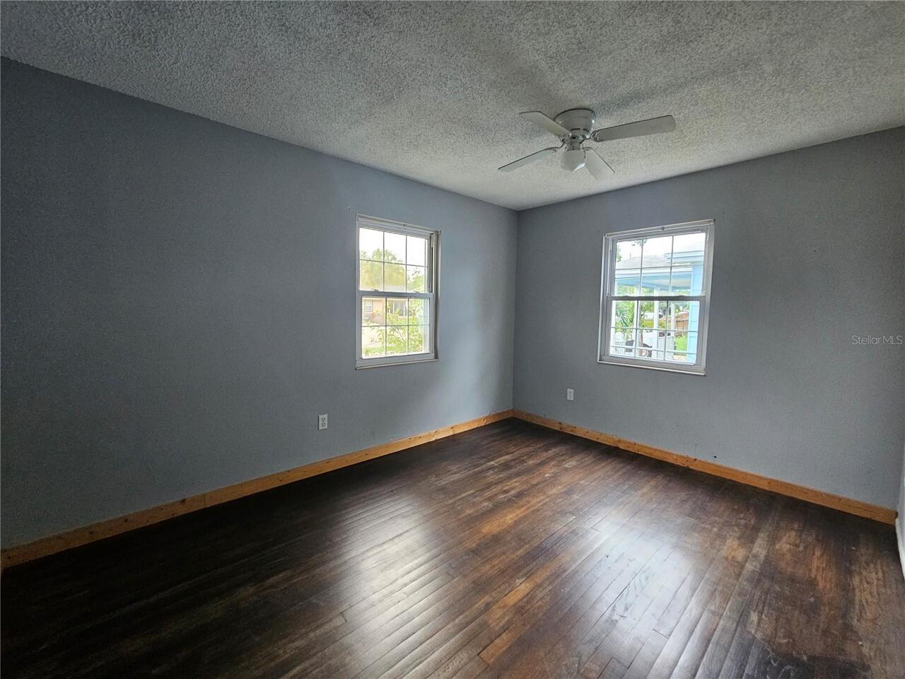 Listing Photo 12