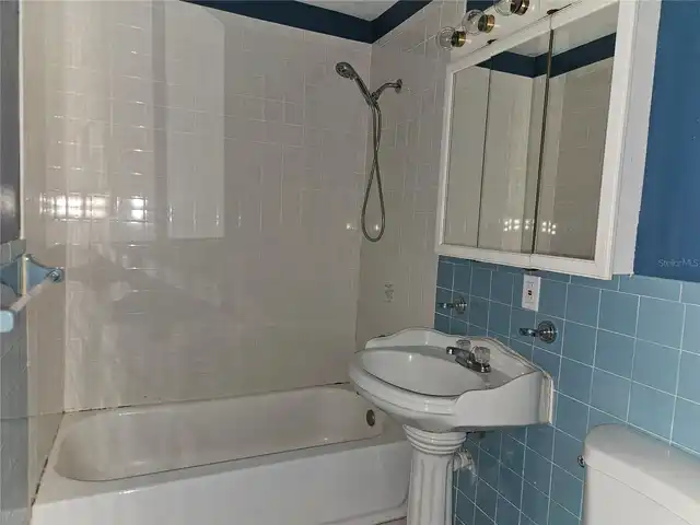 Listing Photo 14