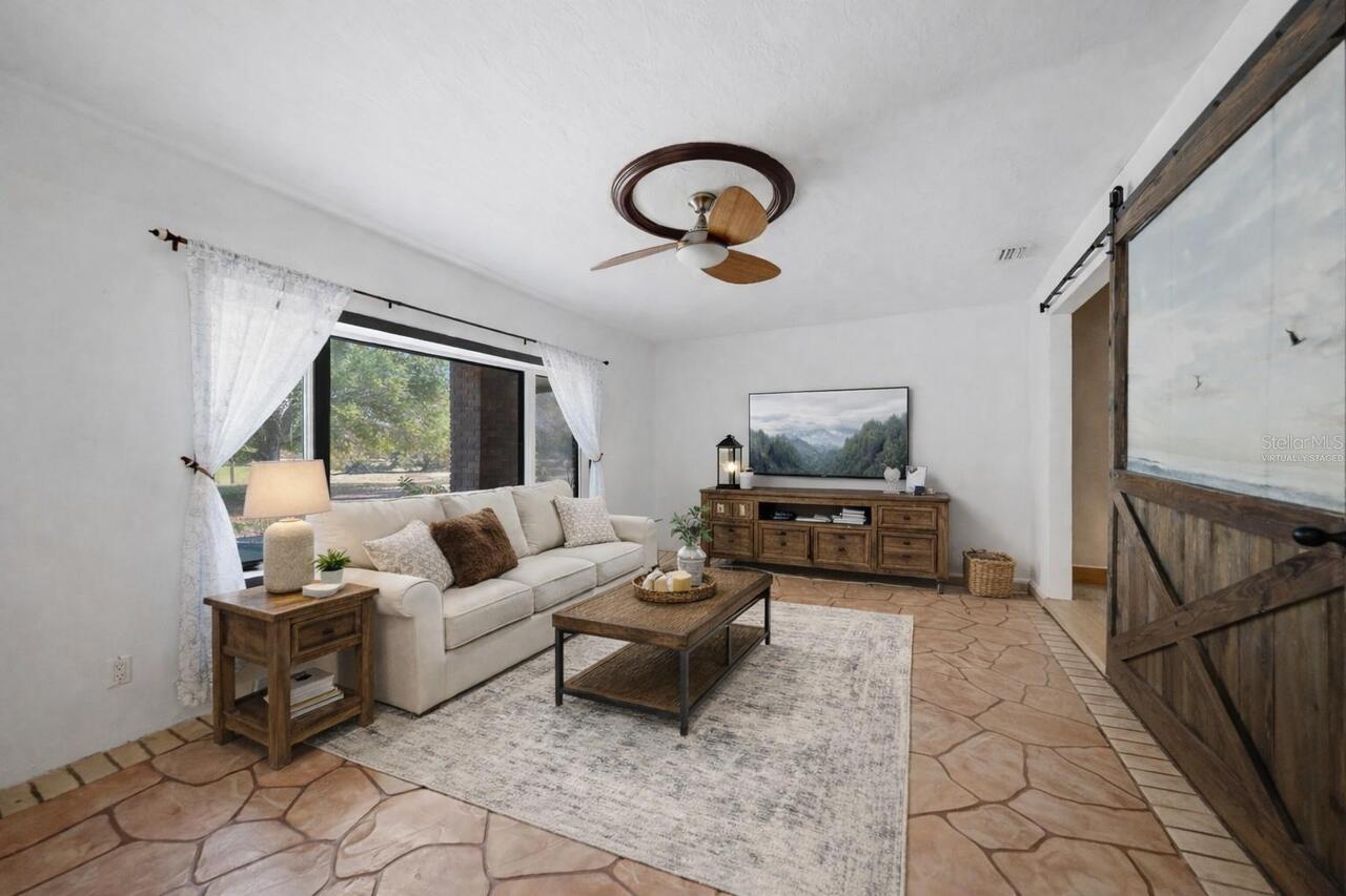 Listing Photo 9