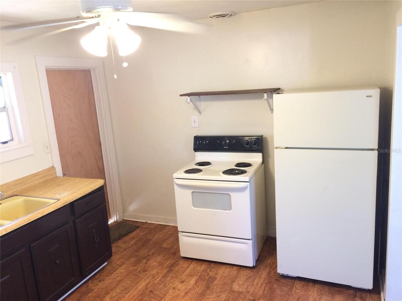 Listing Photo 11