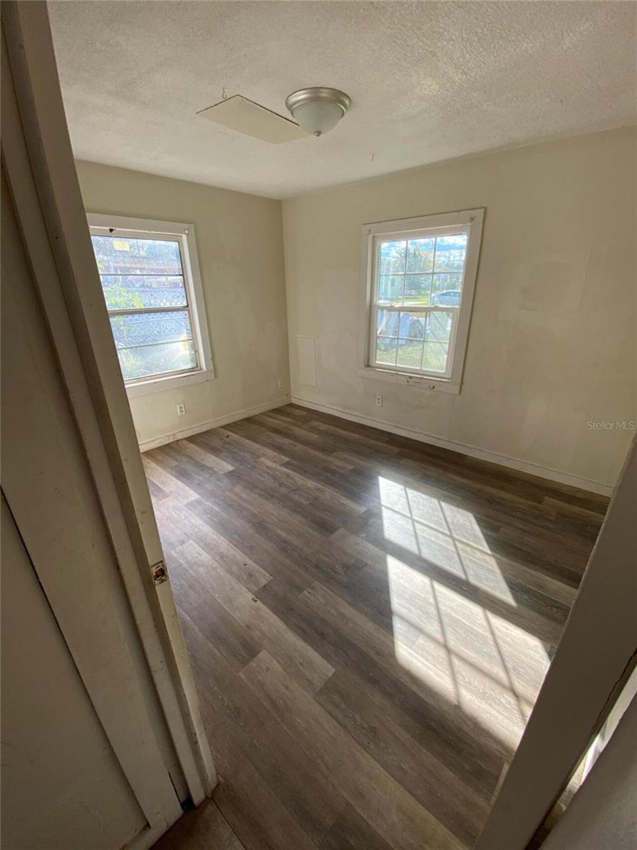 Listing Photo 16