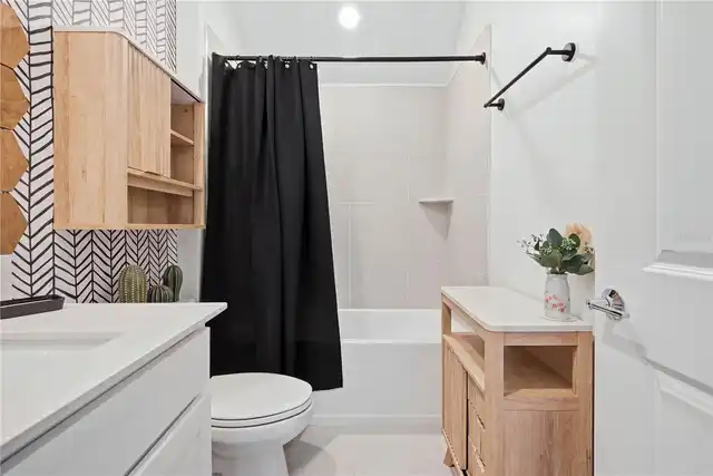 Listing Photo 22