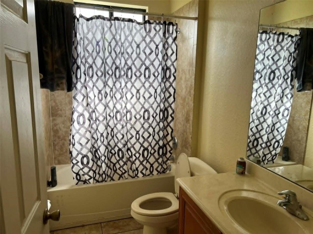 Listing Photo 12
