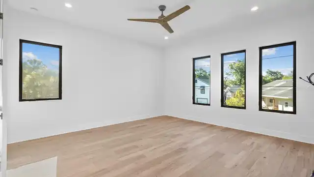 Listing Photo 23