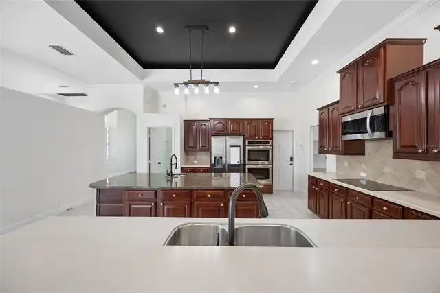 Listing Photo 10
