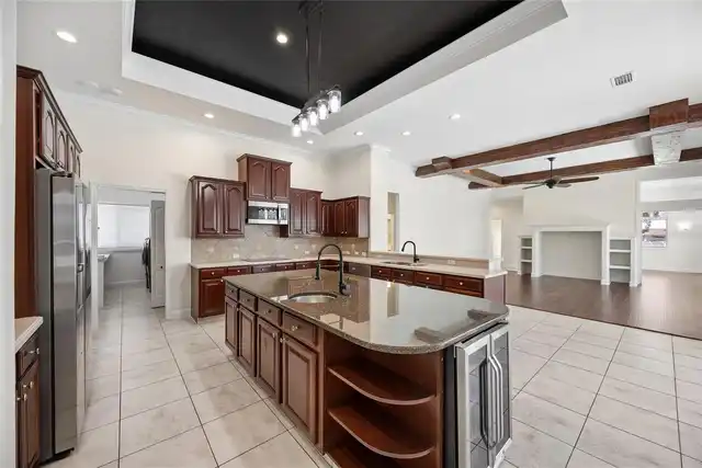 Listing Photo 11