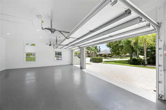 Listing Photo 32