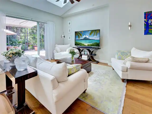 Listing Photo 7