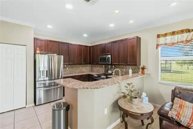 Listing Photo 9