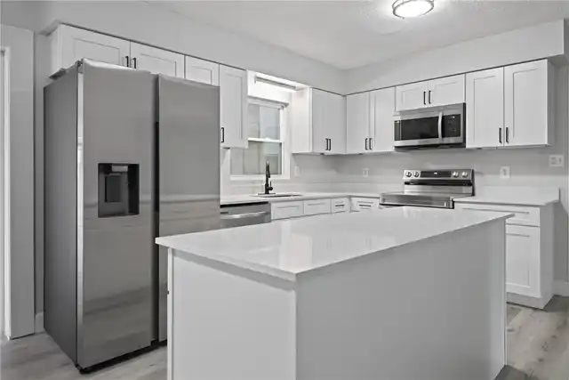 Listing Photo 7