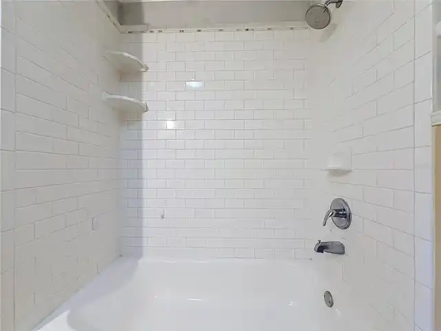 Listing Photo 32
