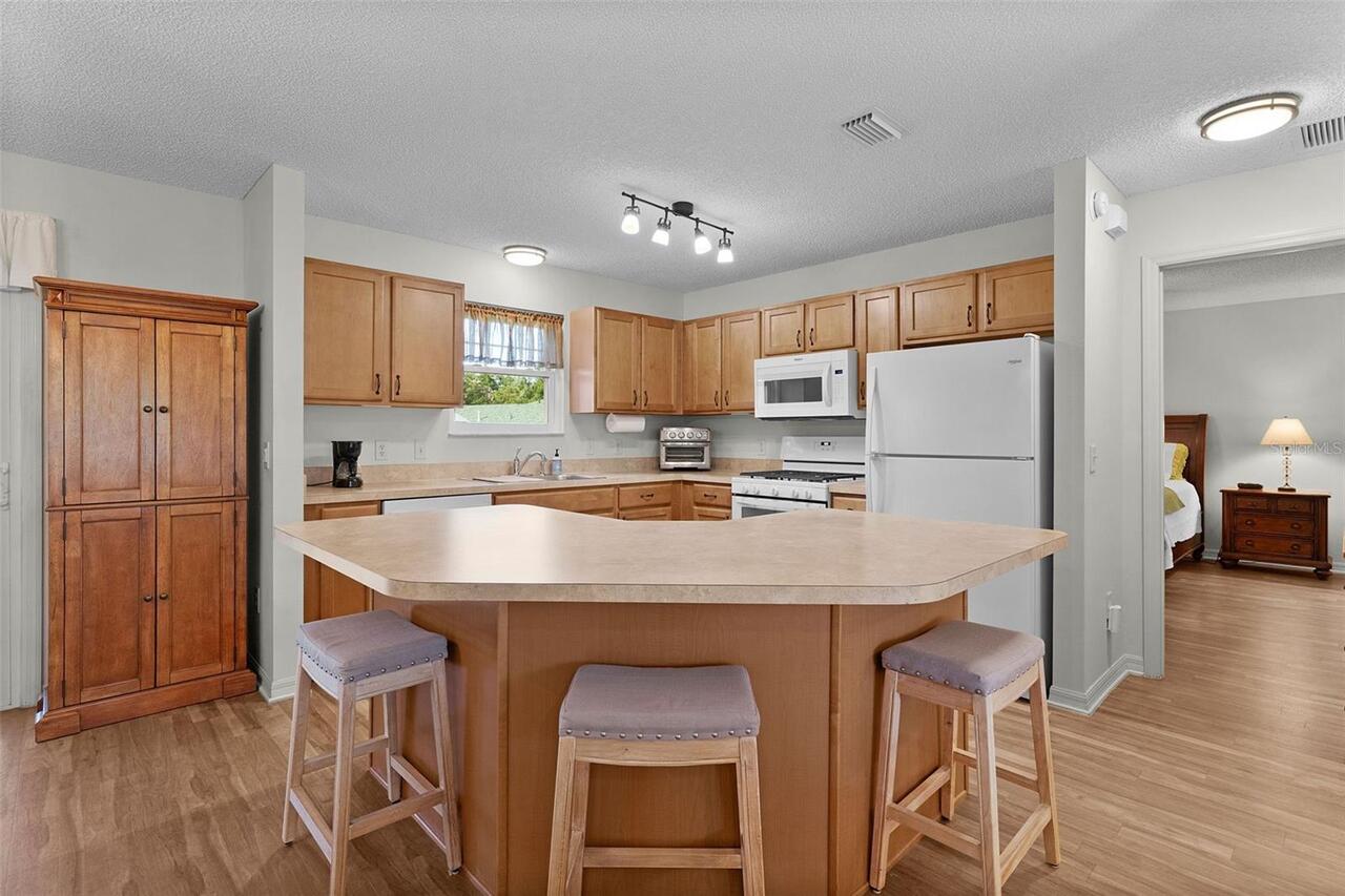 Listing Photo 17
