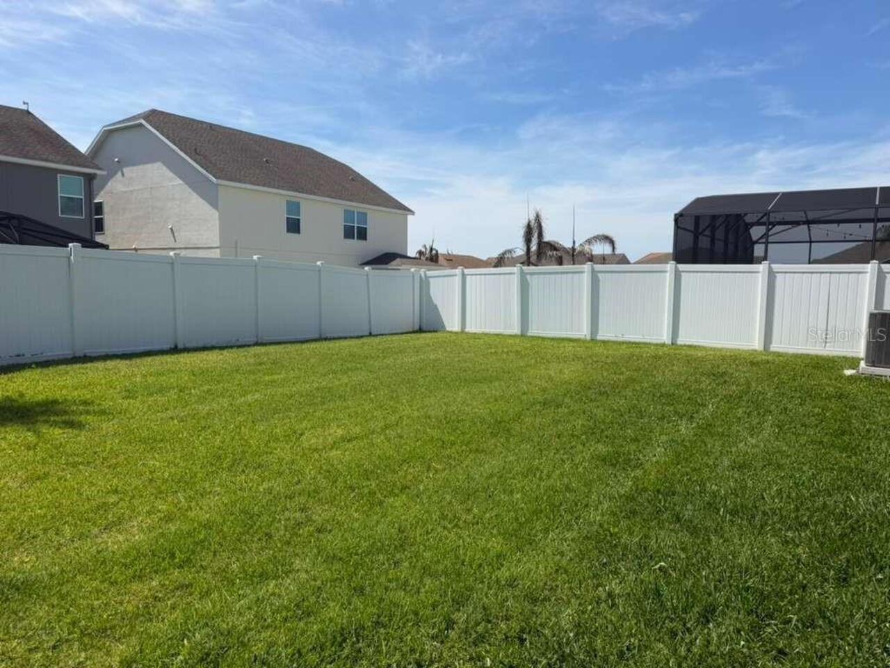 Listing Photo 12