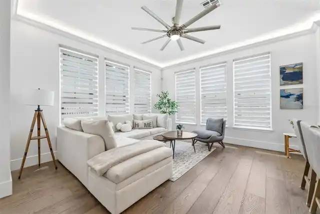 Listing Photo 10