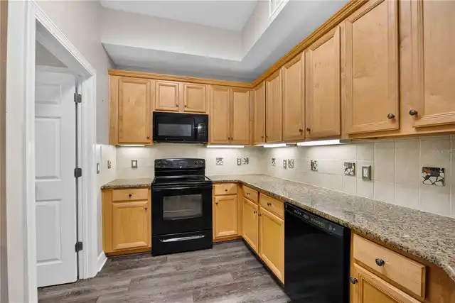 Listing Photo 15