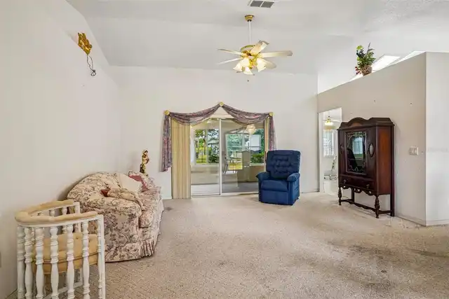 Listing Photo 8